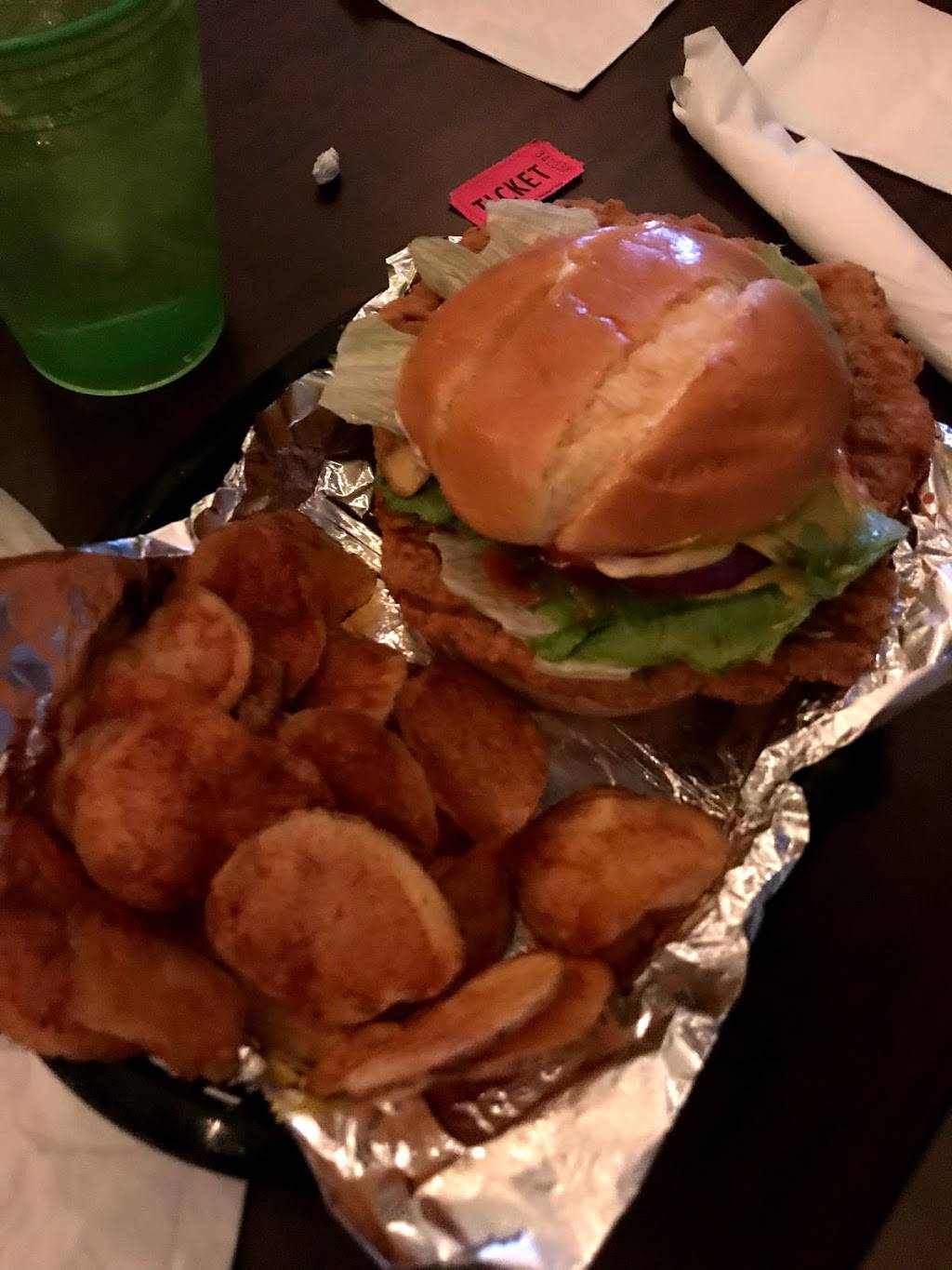 Kettle Top Brewhouse & Eatery | restaurant | 1213 Meridian St, Anderson, IN 46016, USA | 7652745320 OR +1 765-274-5320