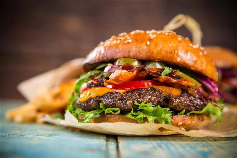 Juicy Burgers | restaurant | 9135 SW 162nd Ave Suite 104, Miami, FL 33196, USA | 8558795842 OR +1 855-879-5842