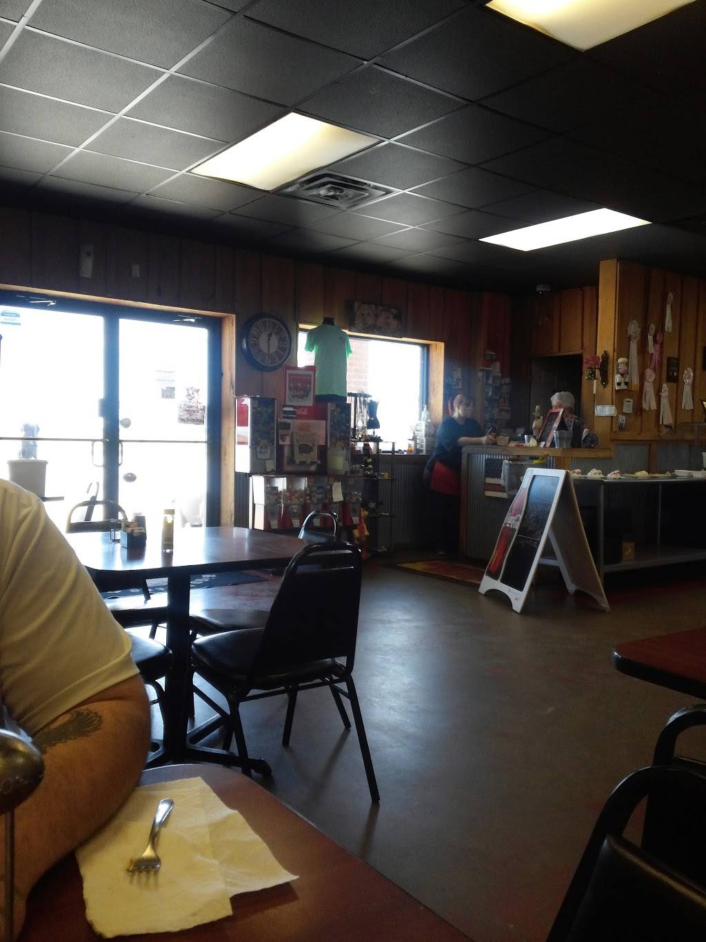 Bigg Butts BBQ | restaurant | 597 N Main St, Leachville, AR 72438, USA | 8705392888 OR +1 870-539-2888