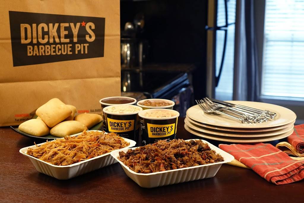 Dickeys Barbecue Pit | restaurant | 7800 B N May Ave, Oklahoma City, OK 73116, USA | 4052424046 OR +1 405-242-4046