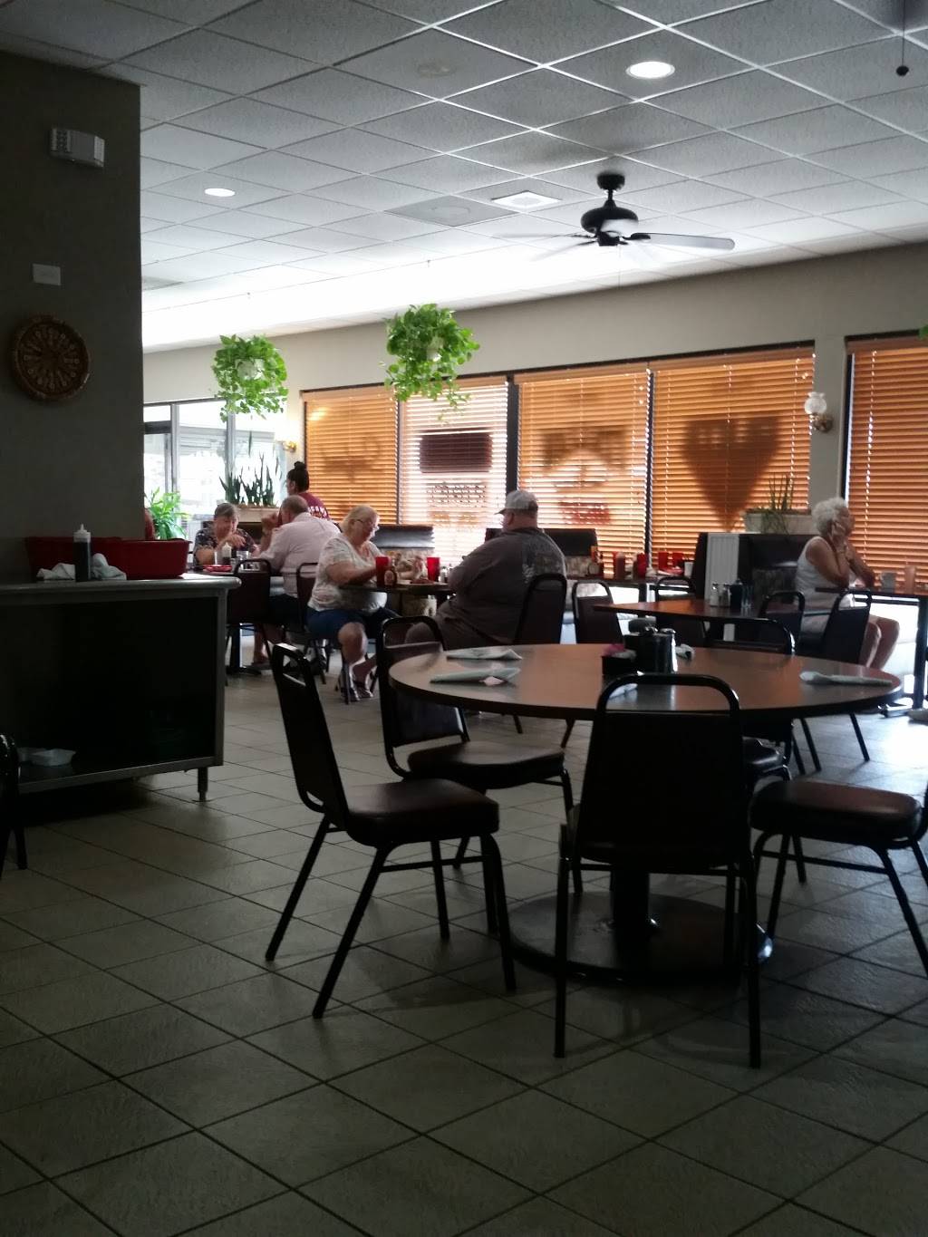 Oscars Family Restaurant | restaurant | 267 US-27, Sebring, FL 33870, USA | 8634710550 OR +1 863-471-0550