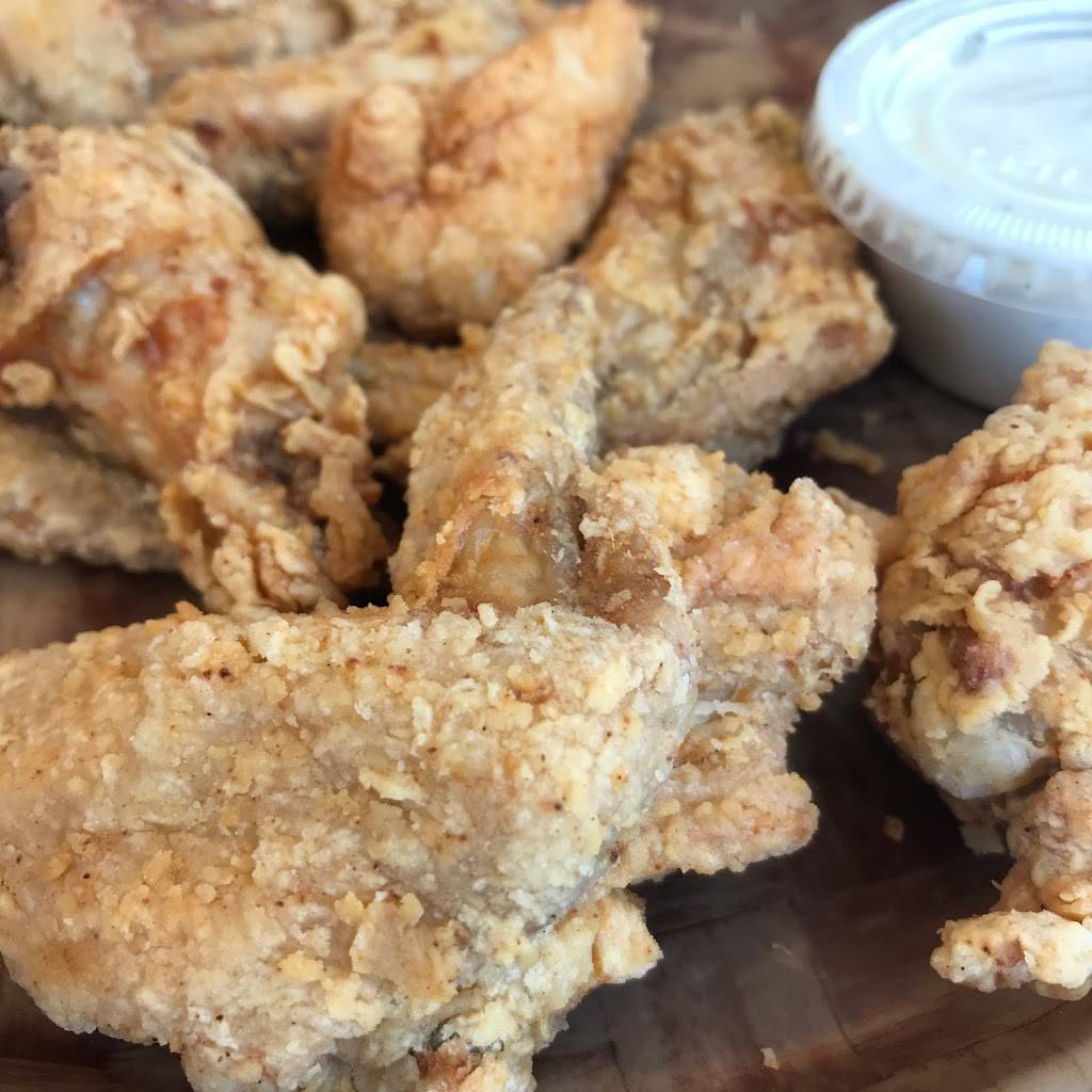 Hooters | meal takeaway | 381 Mandalay Ave, Clearwater, FL 33767, USA | 7274437263 OR +1 727-443-7263