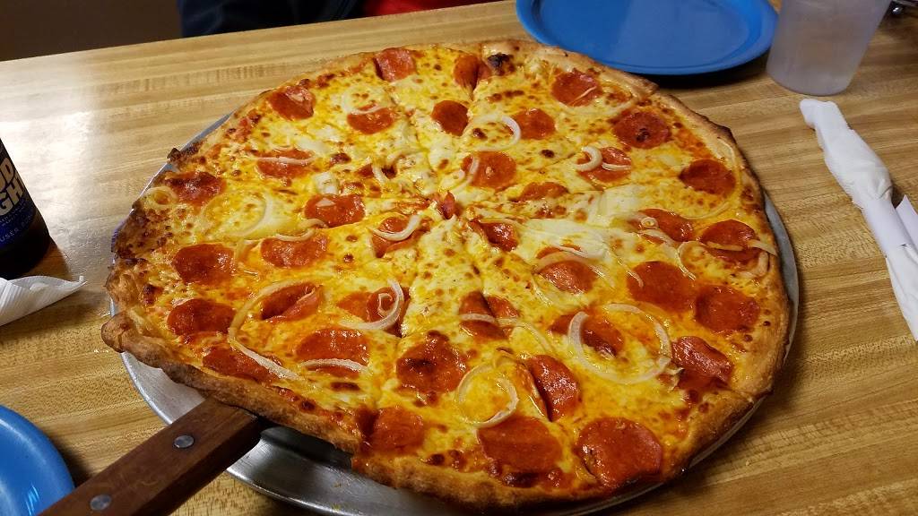 Snug Harbor Bar Restaurant Pizzeria | restaurant | 28709 County Rd 6, Cape Vincent, NY 13618, USA | 3156542139 OR +1 315-654-2139