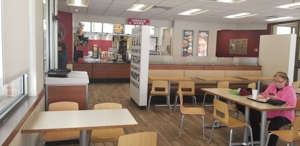 Wendys | restaurant | 14370 28th Pl N, Plymouth, MN 55447, USA | 7633248272 OR +1 763-324-8272