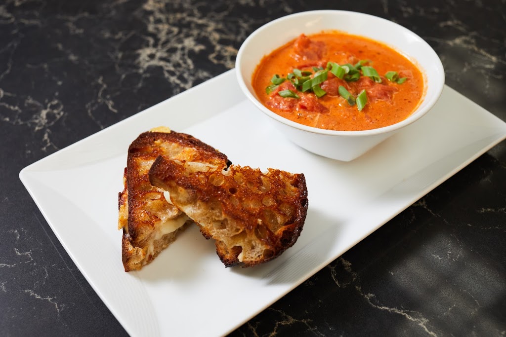 Red Oak Craft Bar and Rotisserie | restaurant | 101 McInnis Pkwy, San Rafael, CA 94903, USA | 4154995931 OR +1 415-499-5931