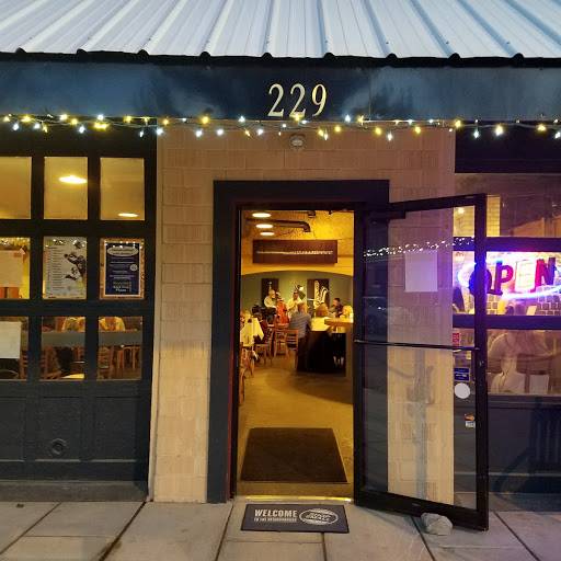 Richards Brick Oven Pizza | restaurant | 229 S Main St, Franklin, IN 46131, USA | 3177383300 OR +1 317-738-3300