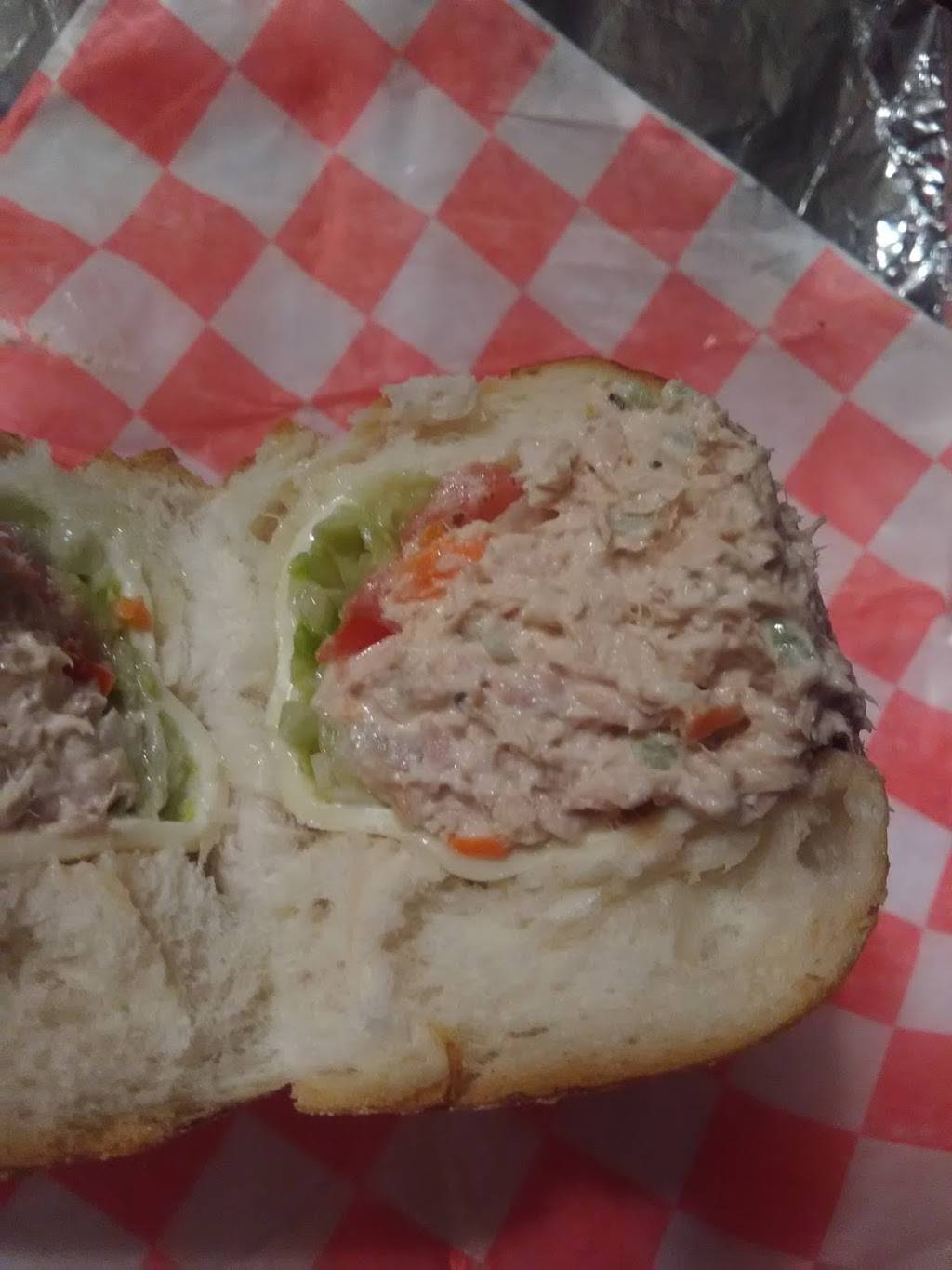 Big Chefs Pizza | restaurant | 10 W Winona Ave, Norwood, PA 19074, USA | 4844946652 OR +1 484-494-6652