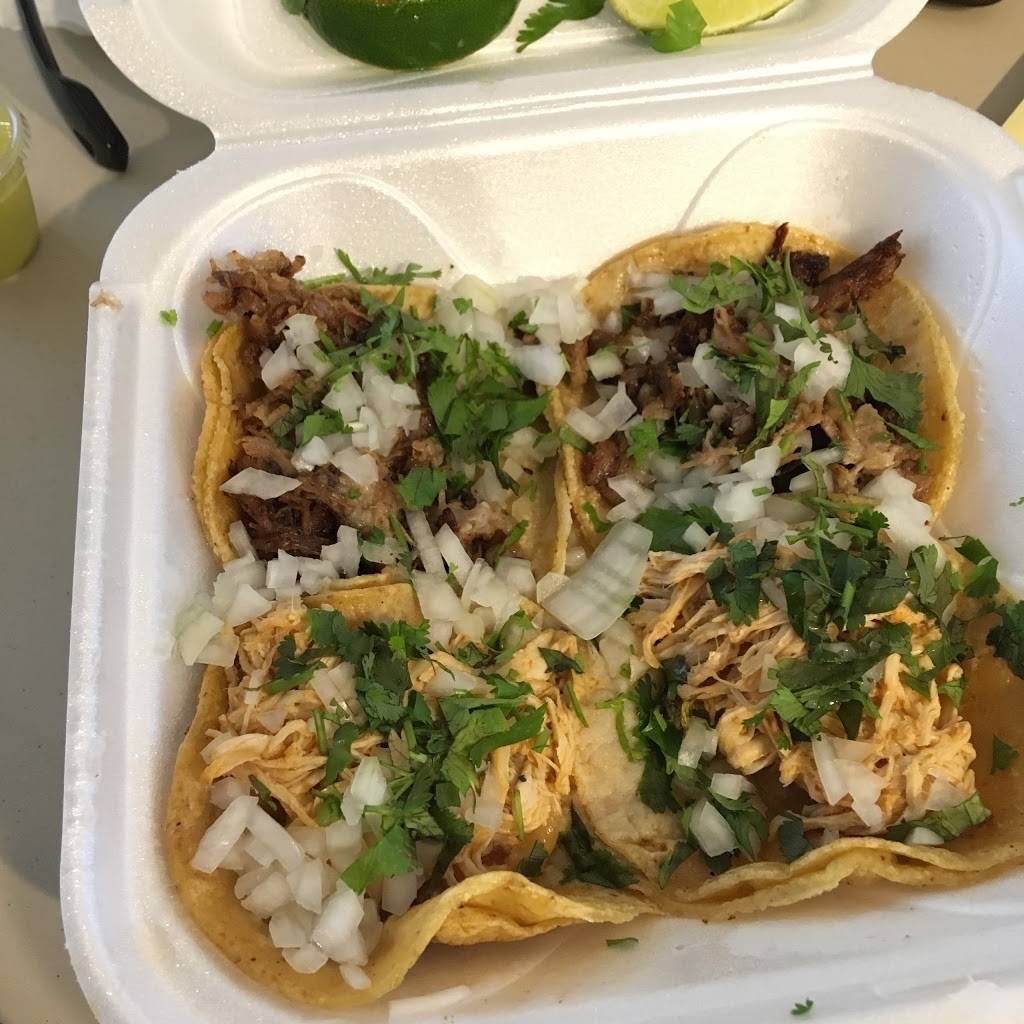 Hamburguesas Los Compas | restaurant | 240 Linwood Blvd, Kansas City, MO 64111, USA | 8164926363 OR +1 816-492-6363