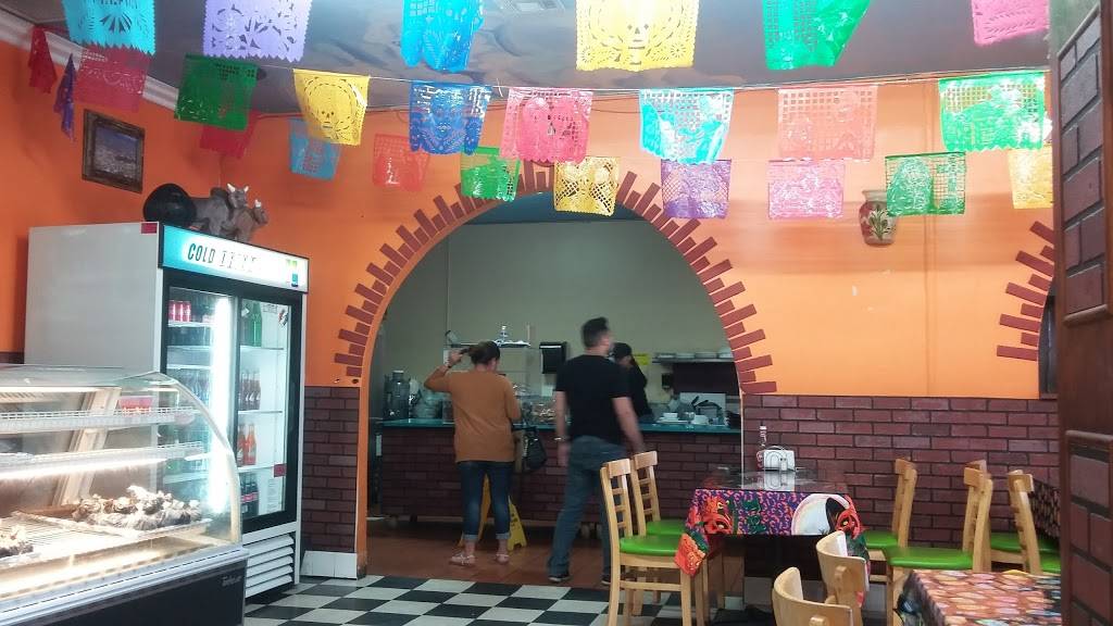 Lindo Oaxaca | restaurant | 322 E Washington Blvd, Los Angeles, CA 90015, USA | 2137498723 OR +1 213-749-8723