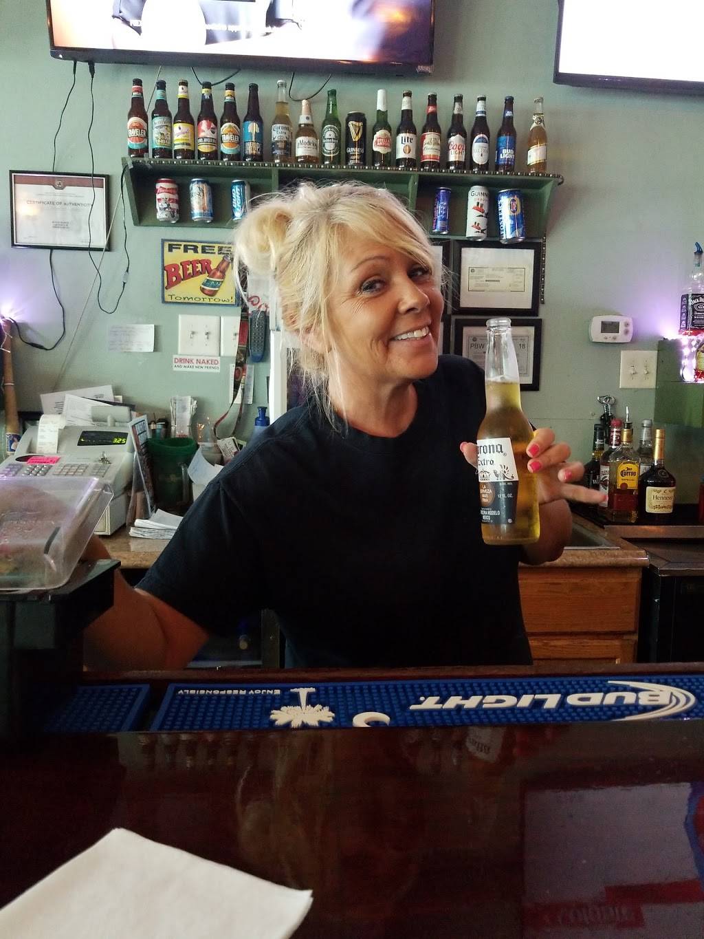 Clubhouse Pub and Grub | restaurant | 47 Harrow Ln, Pawleys Island, SC 29585, USA | 8433143879 OR +1 843-314-3879