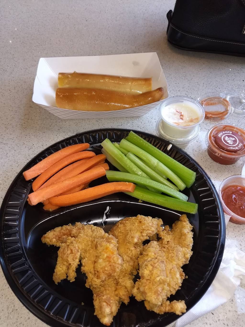 Epic Wings N Things | restaurant | 324 S Twin Oaks Valley Rd, San Marcos, CA 92078, USA | 7605919464 OR +1 760-591-9464