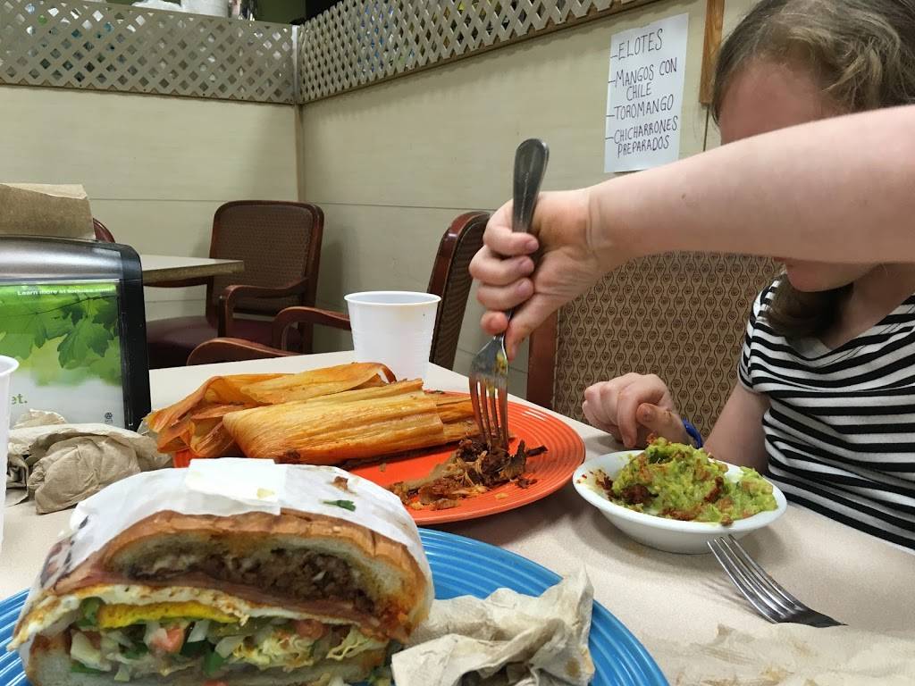 Isaac & Moishes Deli | restaurant | 311 Waukegan Ave, Highwood, IL 60040, USA | 8474330557 OR +1 847-433-0557