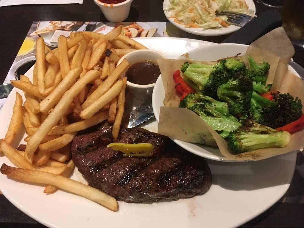 Rôtisserie St-Hubert | restaurant | 125 Boulevard Saint-Joseph, Drummondville, QC J2C 2A5, Canada | 8194775555 OR +1 819-477-5555