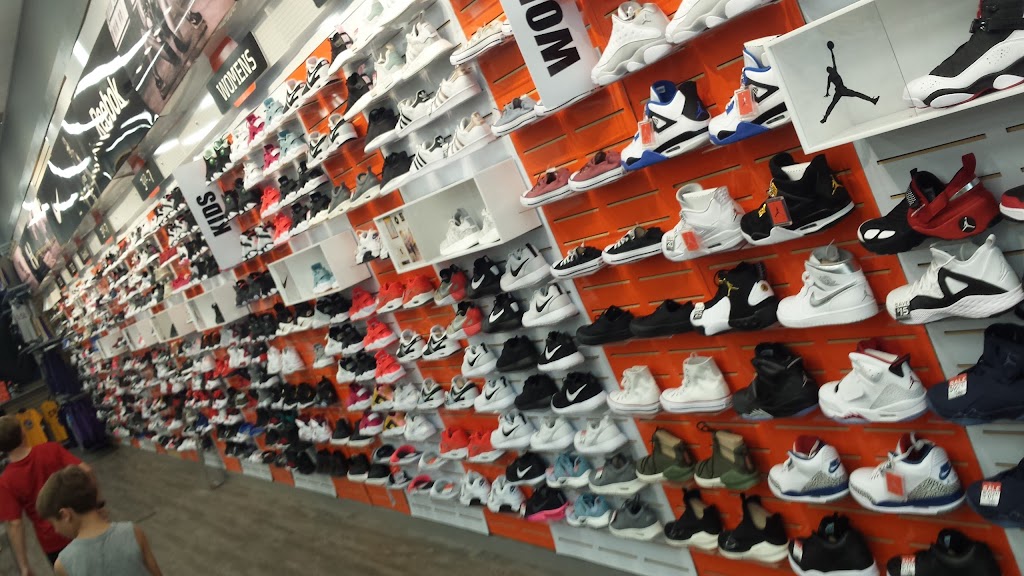 Shell | restaurant | 214 Tate Cove Rd, Ville Platte, LA 70586, USA | 3373637996 OR +1 337-363-7996