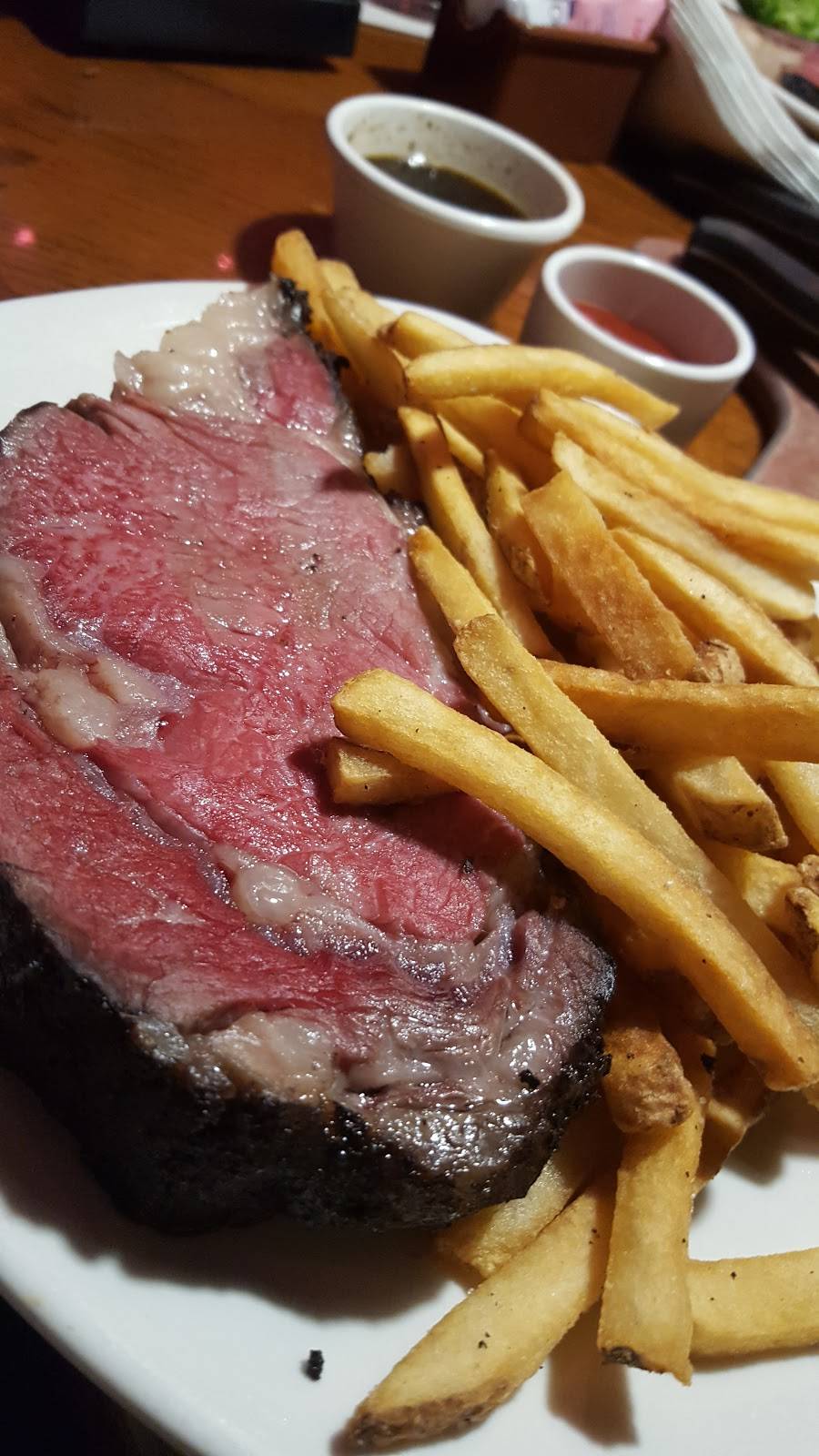 Outback Steakhouse | restaurant | 137 Thousand Oaks Blvd, Thousand Oaks, CA 91360, USA | 8053811590 OR +1 805-381-1590