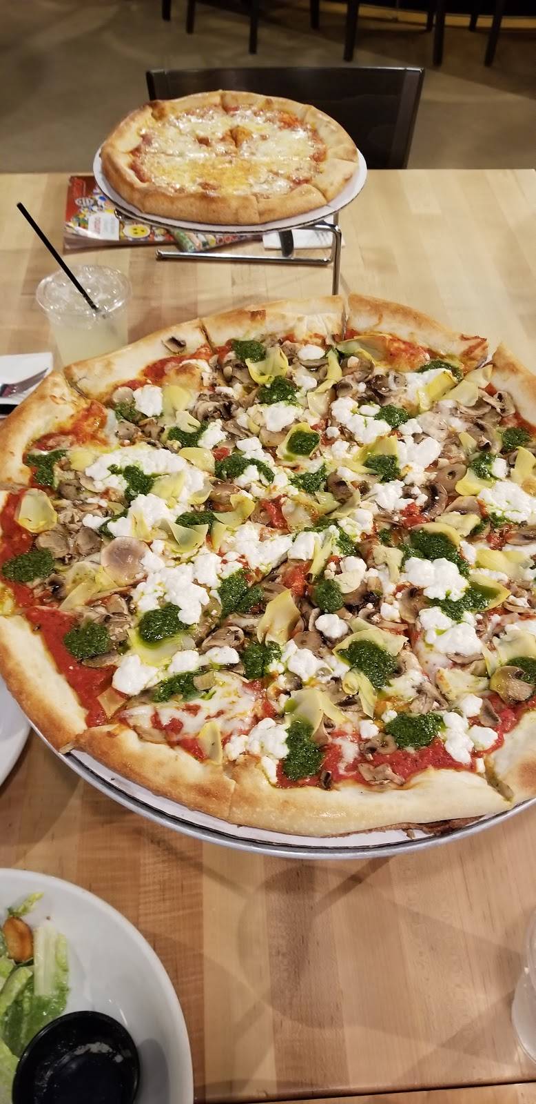 Deweys Pizza | meal takeaway | 3265 W Market St, Fairlawn, OH 44333, USA | 3308734444 OR +1 330-873-4444