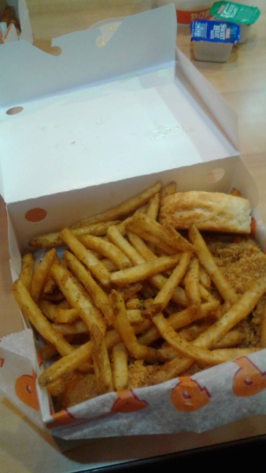 Popeyes Louisiana Kitchen | restaurant | 1422 Fulton St, Brooklyn, NY 11216, USA | 7186044792 OR +1 718-604-4792