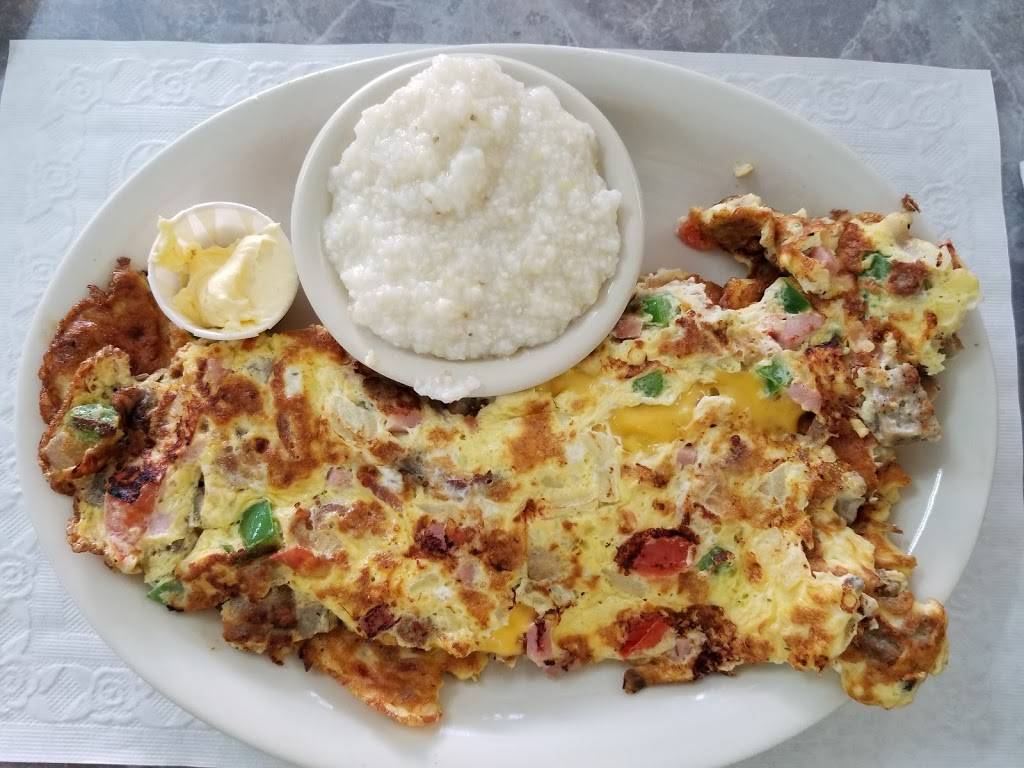 The Corner Family Restaurant | restaurant | 3525 Universal Plaza, New Port Richey, FL 34652, USA | 7278471400 OR +1 727-847-1400