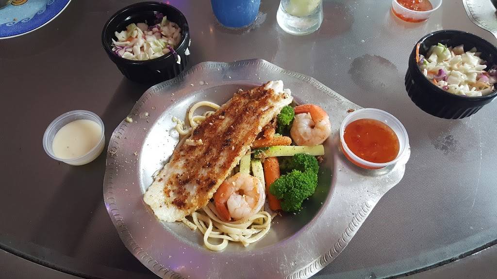 The New England Moorings | restaurant | 1326 SE 16th Pl, Cape Coral, FL 33990, USA | 2398519141 OR +1 239-851-9141