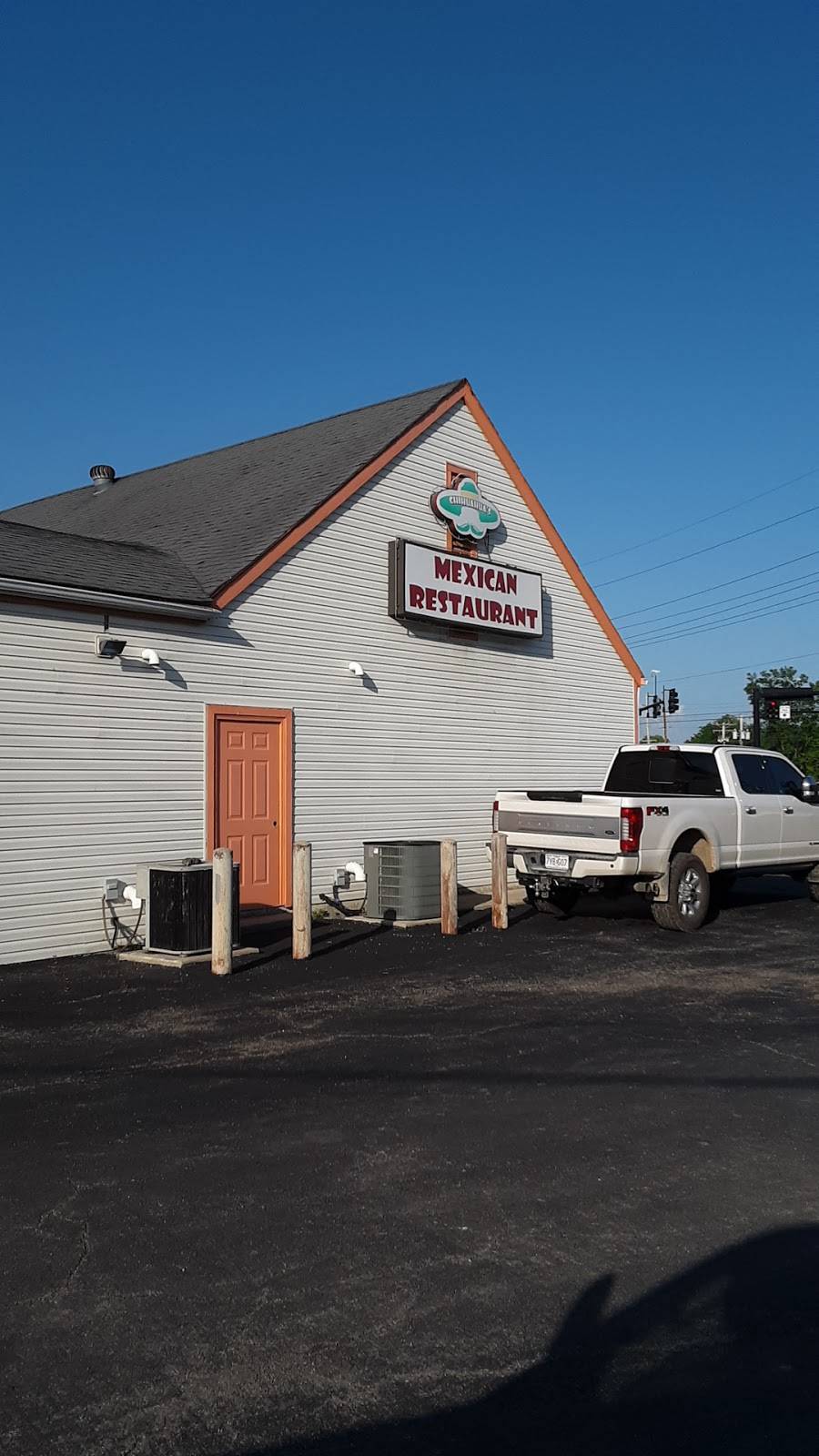 Chihuahuas Mexican Restaurant & Cantina | restaurant | 101 N Lincoln Dr, Troy, MO 63379, USA | 6364622951 OR +1 636-462-2951