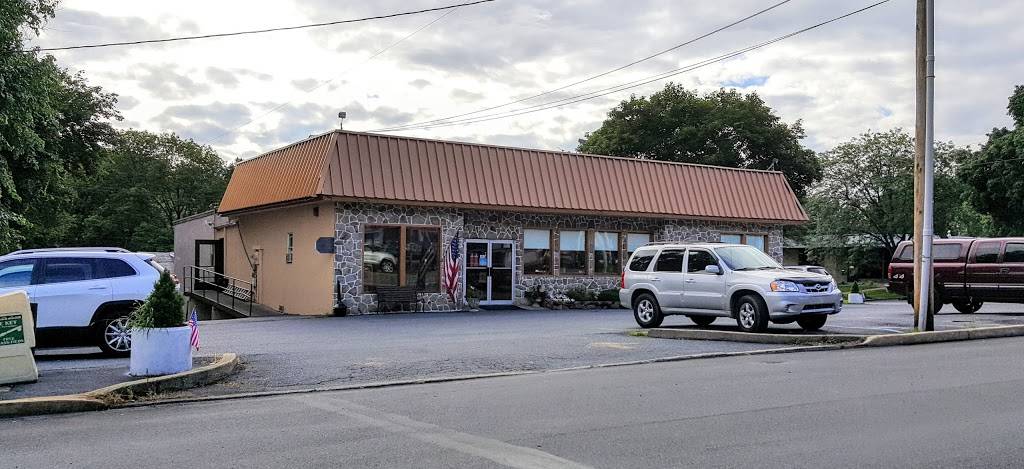 Turn In Restaurant | restaurant | 162 N Walnut St, Bath, PA 18014, USA | 6108377282 OR +1 610-837-7282