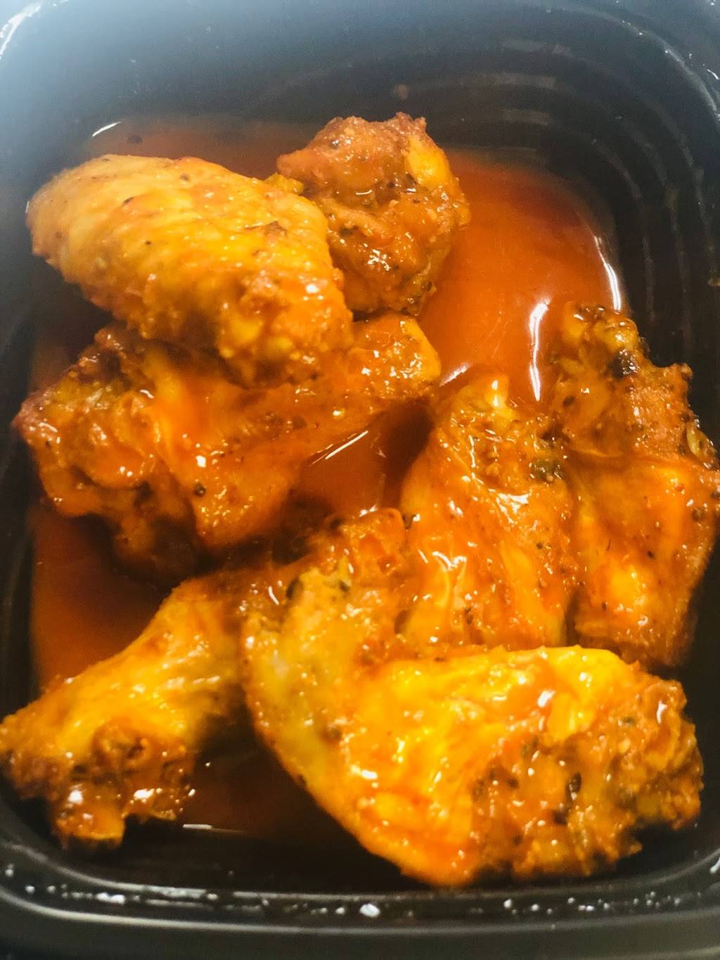 Little Caesars Pizza | meal takeaway | 750 Eastern Blvd #100, Clarksville, IN 47129, USA | 8122855060 OR +1 812-285-5060