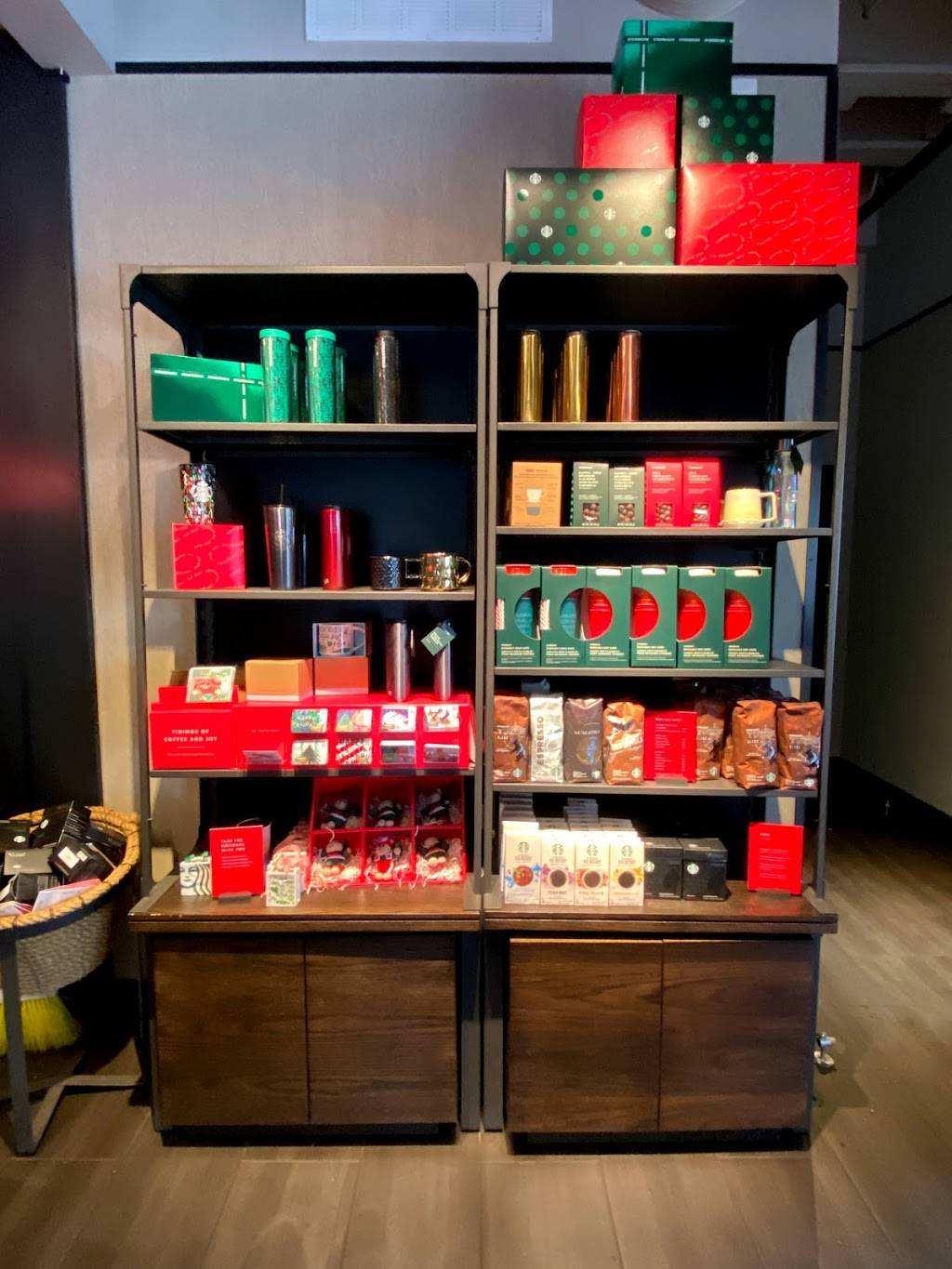 Starbucks | cafe | 2701 Thonotosassa Rd, Plant City, FL 33563, USA | 8137592408 OR +1 813-759-2408