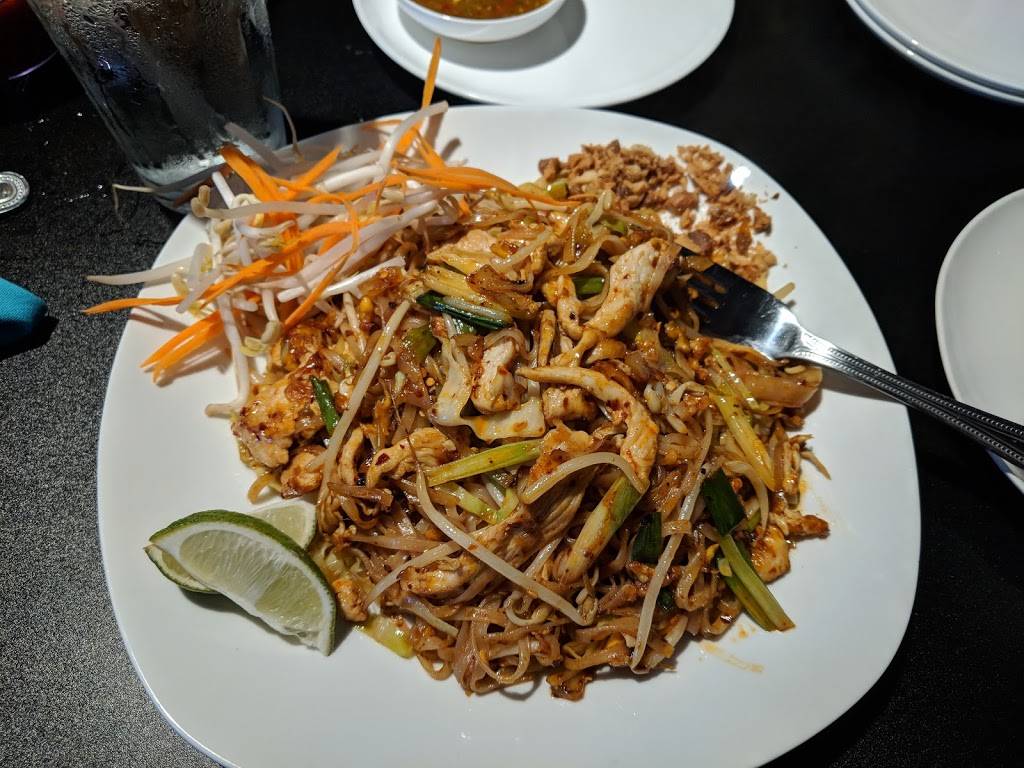 Waldo Thai | restaurant | 8431 Wornall Rd, Kansas City, MO 64114, USA | 8166051188 OR +1 816-605-1188