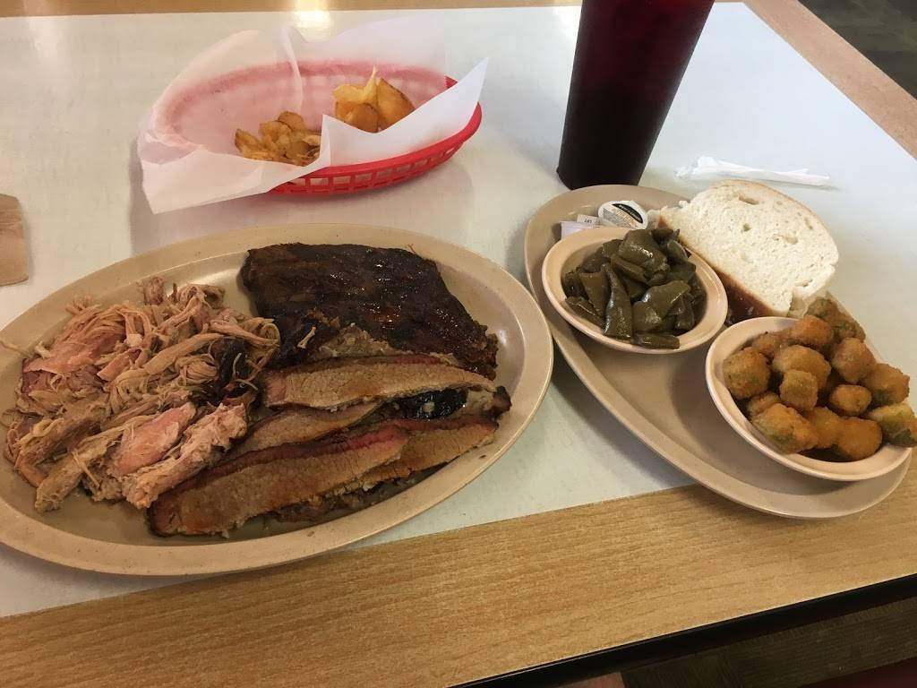 Leftys Barbeque | restaurant | 2565 Genesis Rd, Crossville, TN 38571, USA | 9314844205 OR +1 931-484-4205