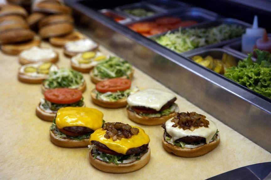 The Habit Burger Grill | restaurant | 3520 N Blackstone Ave Suite 108, Fresno, CA 93726, USA | 5592440417 OR +1 559-244-0417