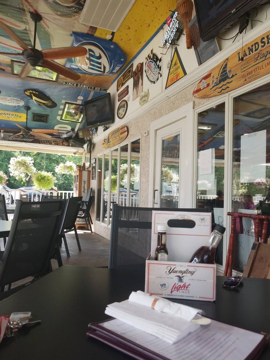 Rons Crooked Hill Tavern & Restaurant | restaurant | 1271 N Sanatoga Rd, Pottstown, PA 19464, USA | 6103265500 OR +1 610-326-5500