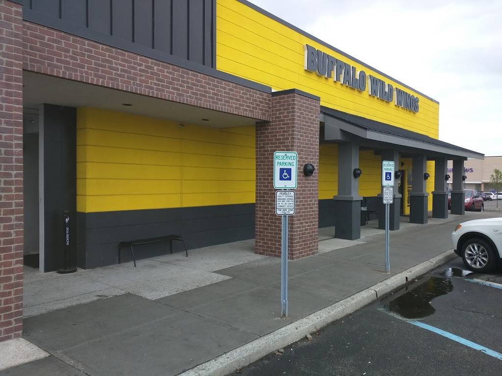 Buffalo Wild Wings | restaurant | 625 US 1 South, Iselin, NJ 08830, USA | 7322185385 OR +1 732-218-5385