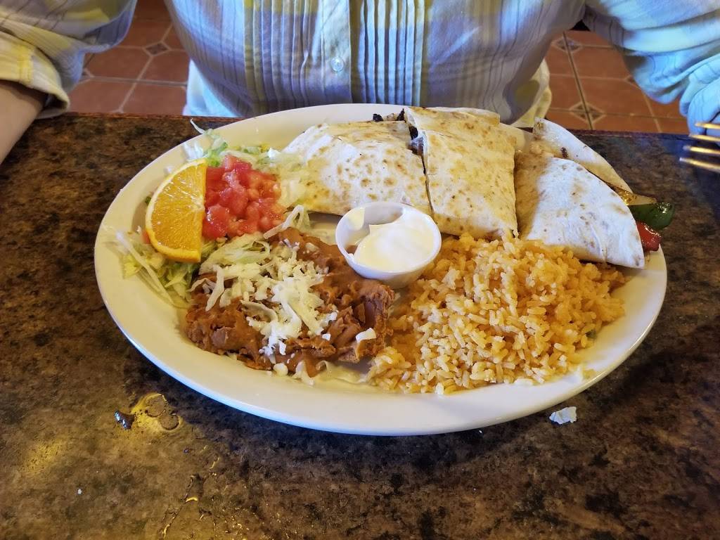 Casa Tequila | restaurant | 3461 High Rd, Hartford, WI 53027, USA | 2626739999 OR +1 262-673-9999