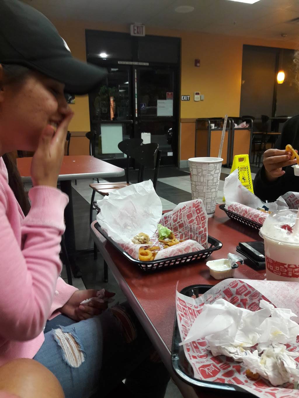 Jack in the Box | restaurant | 7110 Camino Arroyo, Gilroy, CA 95020, USA | 4088478131 OR +1 408-847-8131