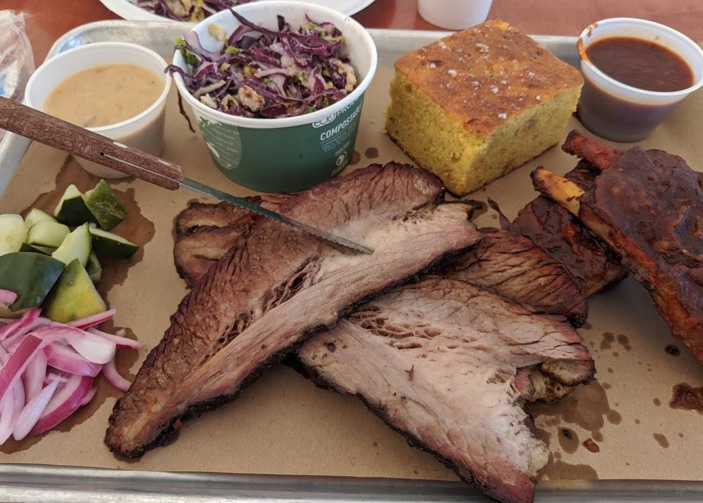 Heritage BBQ & To-Go | restaurant | 5957 McKee Rd, Fitchburg, WI 53719, USA | 60828395002 OR +1 608-283-9500 ext. 2