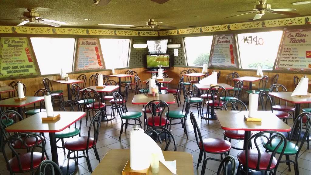 El Famous Burrito | restaurant | 904 N York St, Elmhurst, IL 60126, USA | 6305160905 OR +1 630-516-0905