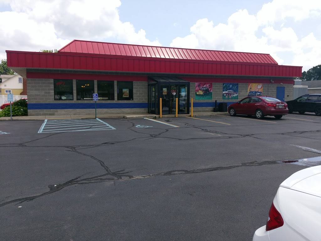 Mr Quick Drive In | restaurant | 5501 E Apple Ave, Muskegon, MI 49442, USA | 2317882393 OR +1 231-788-2393