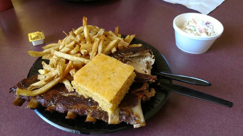 Smoke Shack BBQ | restaurant | 146 King St, Boscawen, NH 03303, USA | 6037962046 OR +1 603-796-2046