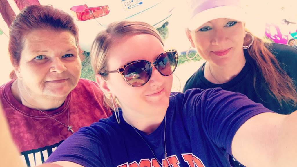 Clock Drive In | restaurant | 2816, 15835 US-221, Enoree, SC 29335, USA | 8649696567 OR +1 864-969-6567