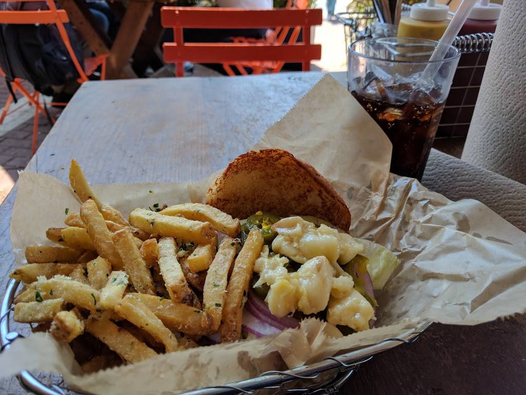 Farm Burger Marin | restaurant | 882 Sir Francis Drake Blvd, San Anselmo, CA 94960, USA | 4157854802 OR +1 415-785-4802