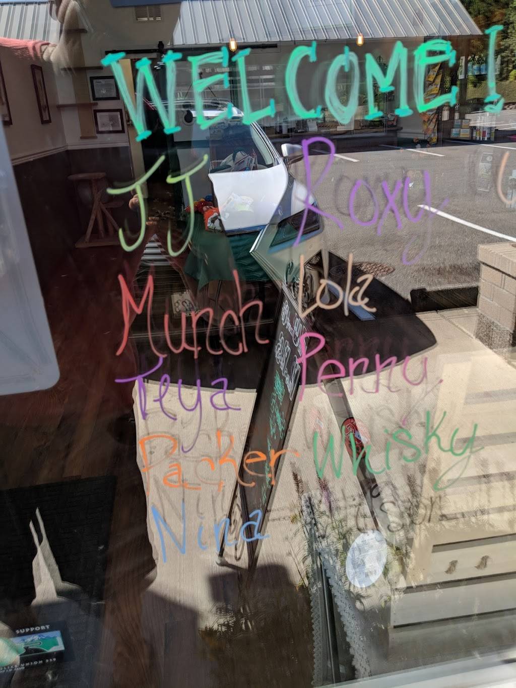 Klahanie Shopping Center | shopping mall | 4510-4592 Klahanie Dr SE, Sammamish, WA 98029, USA | 5036034700 OR +1 503-603-4700