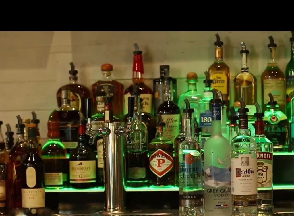 The Turn Grill | restaurant | 1414 Fording Island Rd Suite C-100, Bluffton, SC 29910, USA | 8438159444 OR +1 843-815-9444