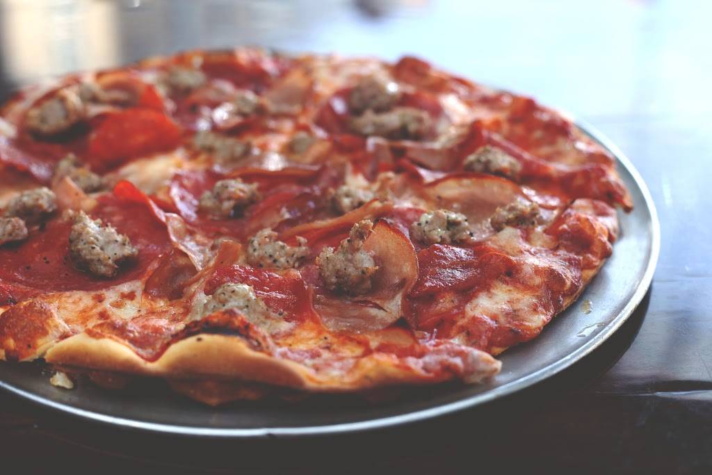 Pizza Man Wauwatosa | restaurant | 11500 W Burleigh St, Wauwatosa, WI 53222, USA | 4142492000 OR +1 414-249-2000