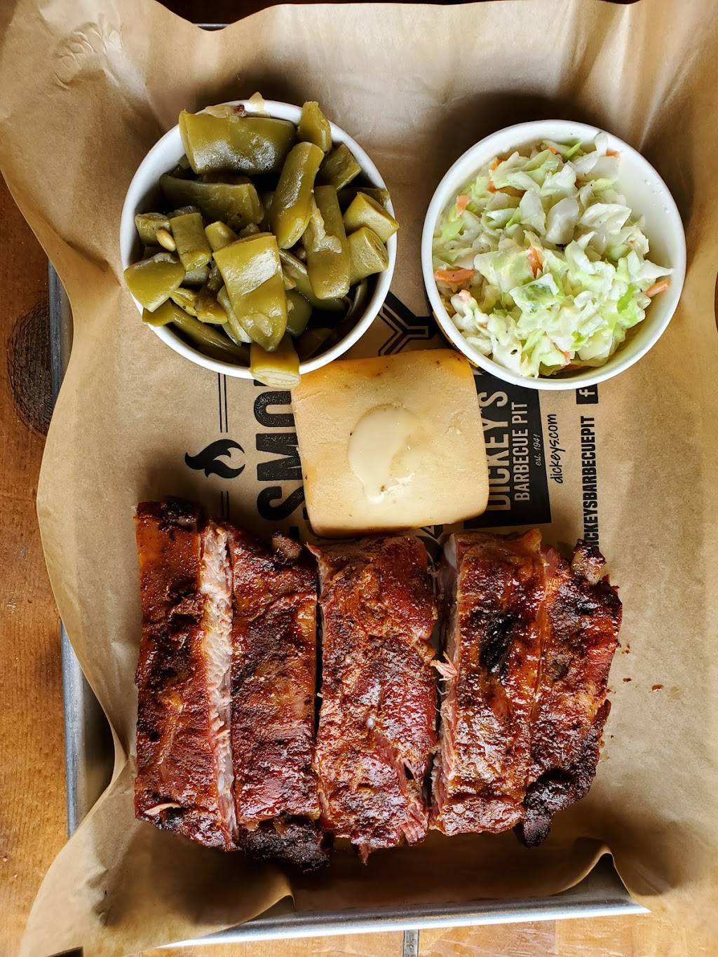 Dickeys Barbecue Pit | restaurant | 380 E Division St NE, Rockford, MI 49341, USA | 6169517111 OR +1 616-951-7111
