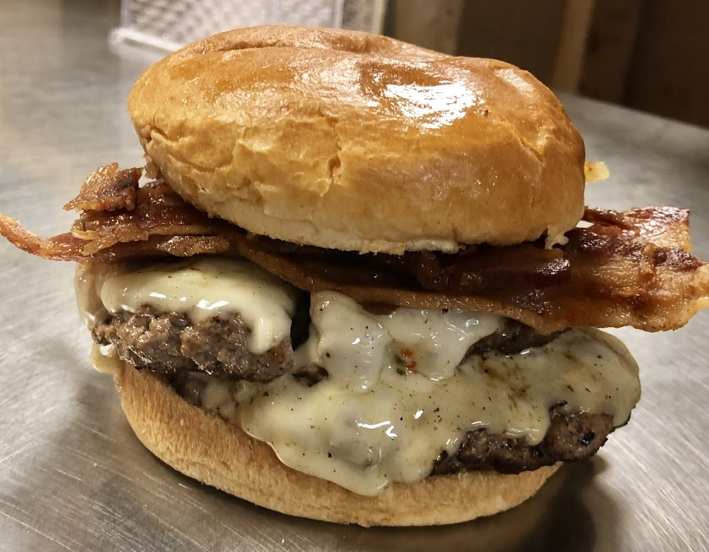 Pucketts Place | restaurant | 116 Benjamin H Hill Dr W #10, Fitzgerald, GA 31750, USA | 2294233441 OR +1 229-423-3441