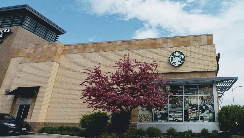 Starbucks | cafe | 151 N Mayfair Rd, Wauwatosa, WI 53226, USA | 4143029034 OR +1 414-302-9034