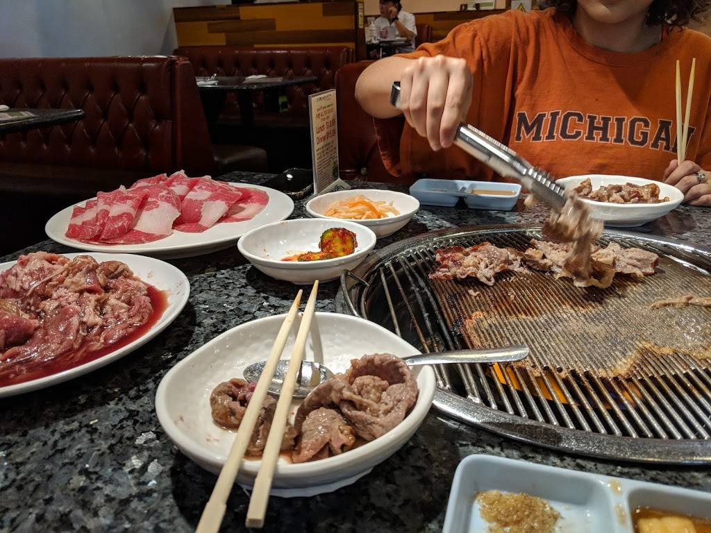 버드나무 Bud Namu | restaurant | 809 S Ardmore Ave, Los Angeles, CA 90005, USA | 2133859292 OR +1 213-385-9292