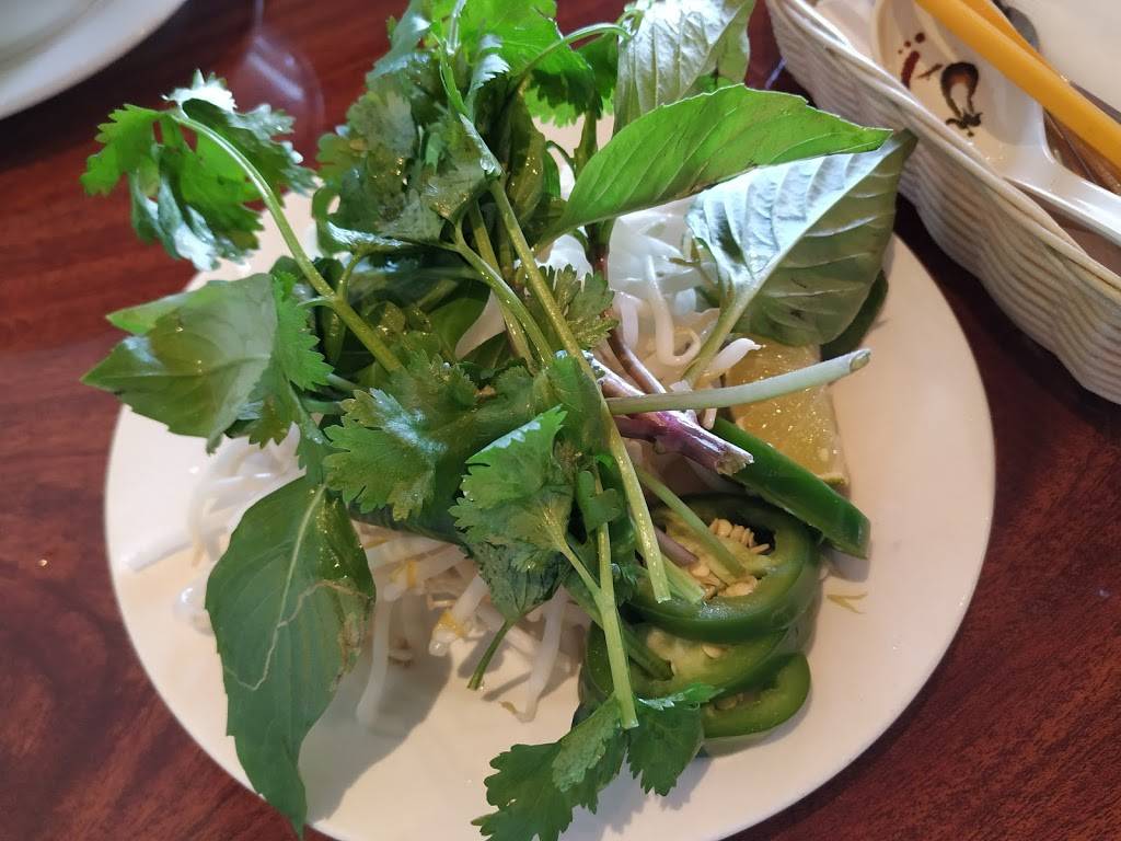 Pho Ton 4 | restaurant | 516 SE Chkalov Dr, Vancouver, WA 98683, USA | 3602549305 OR +1 360-254-9305