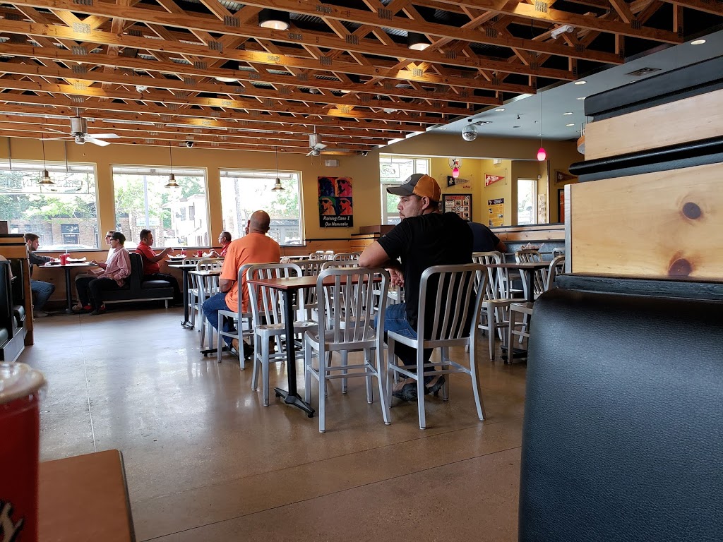 Raising Canes Chicken Fingers | meal takeaway | 1902 Westheimer Rd, Houston, TX 77098, USA | 7135289020 OR +1 713-528-9020