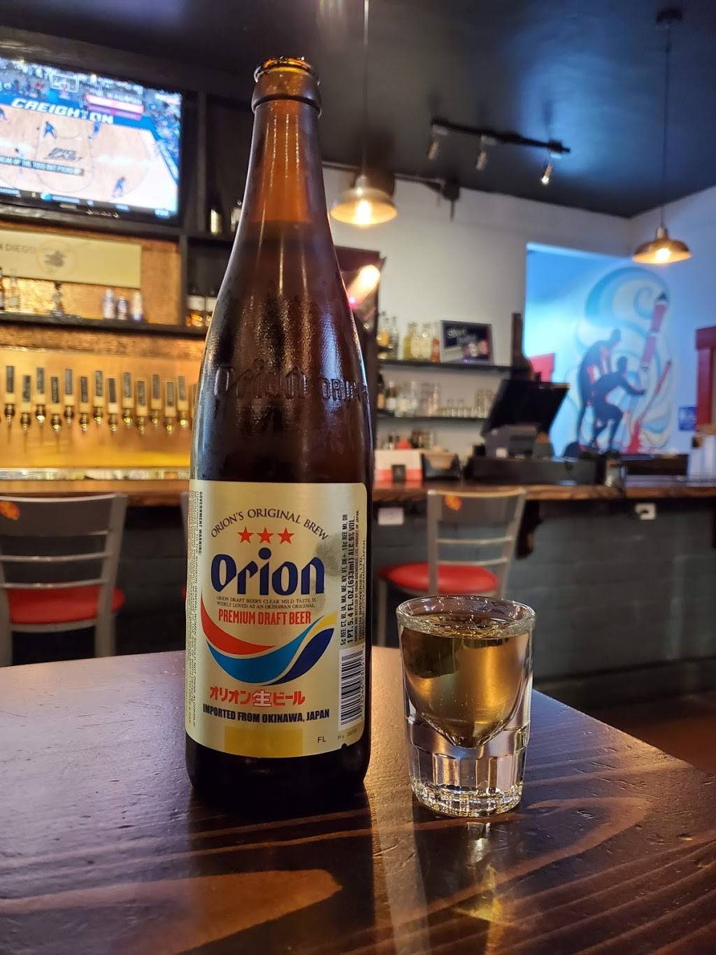 Bottle Rocket Bar and Grill | restaurant | 805 16th St, San Diego, CA 92101, USA | 6195397372 OR +1 619-539-7372